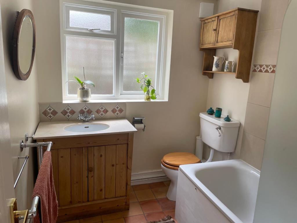 Spacious Holiday Home! Λονδίνο Εξωτερικό φωτογραφία