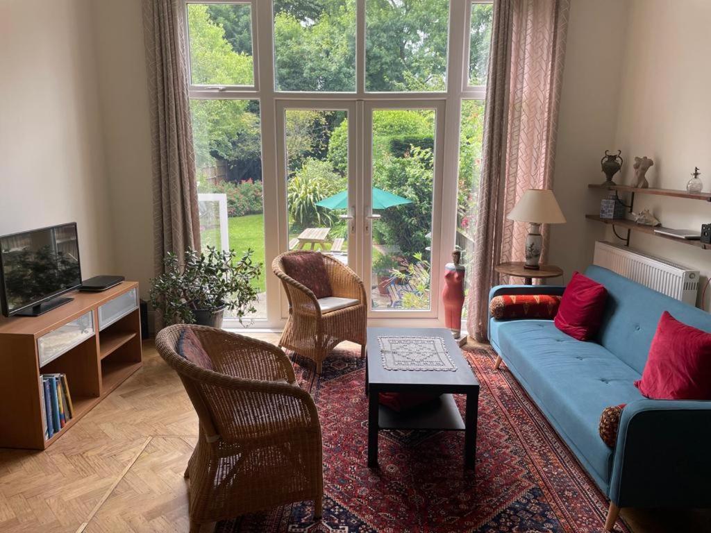 Spacious Holiday Home! Λονδίνο Εξωτερικό φωτογραφία