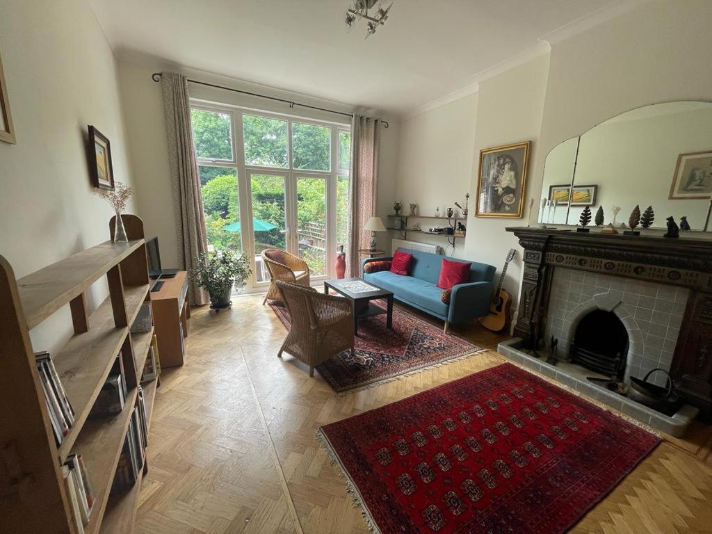 Spacious Holiday Home! Λονδίνο Εξωτερικό φωτογραφία