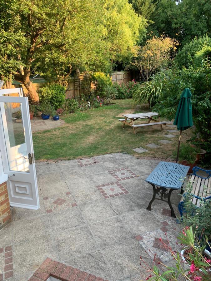 Spacious Holiday Home! Λονδίνο Εξωτερικό φωτογραφία